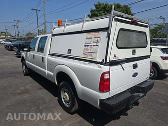 2015 Ford Super Duty F-250 XL Crew Cab Medium Bed - miniatura 2