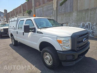 2015 Ford Super Duty F-250 XL Crew Cab Medium Bed - miniatura 4