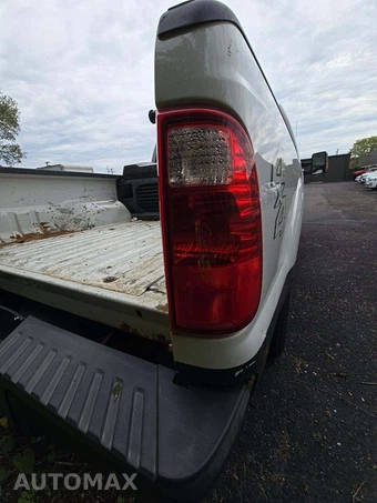 2015 Ford Super Duty F-250 XL Extended Cab Medium Bed w/Rear Doors - miniatura 31