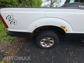 2015 Ford Super Duty F-250 XL Extended Cab Medium Bed w/Rear Doors - miniatura 32