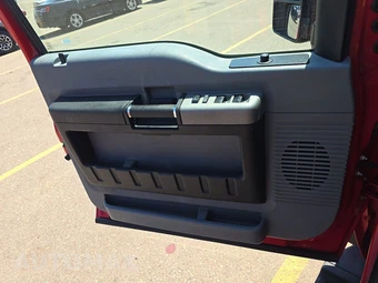 2015 Ford Super Duty F-250 XLT Crew Cab Long Bed - miniatura 9