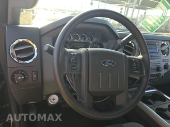 2015 Ford Super Duty F-250 XLT Crew Cab Medium Bed - miniatura 10