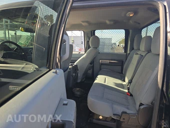 2015 Ford Super Duty F-250 XLT Crew Cab Medium Bed - miniatura 13