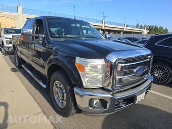2015 Ford Super Duty F-250 XLT Crew Cab Medium Bed - miniatura 3