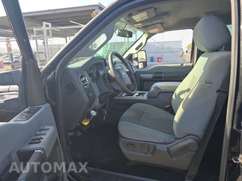 2015 Ford Super Duty F-250 XLT Crew Cab Medium Bed - miniatura 7