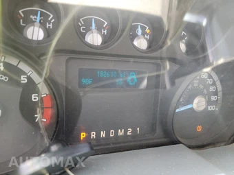 2015 Ford Super Duty F-250 XLT Crew Cab Medium Bed – miniatura 12