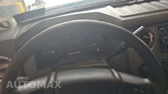 2015 Ford Super Duty F-250 XLT Crew Cab Medium Bed – miniatura 31