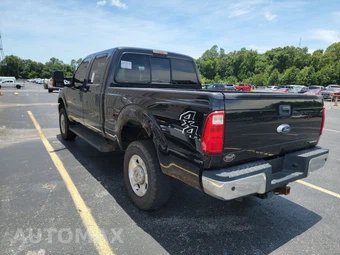 2015 Ford Super Duty F-250 XLT Crew Cab Medium Bed – miniatura 6