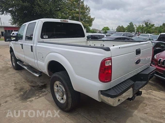 2015 Ford Super Duty F-250 XLT Crew Cab Medium Bed - miniatura 2