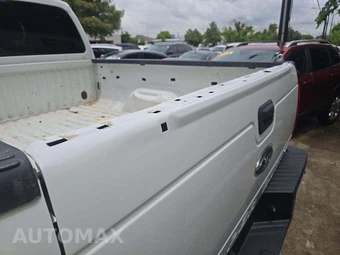 2015 Ford Super Duty F-250 XLT Crew Cab Medium Bed - miniatura 22