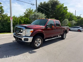 2015 Ford Super Duty F-250 XLT Crew Cab Medium Bed - miniatura 2