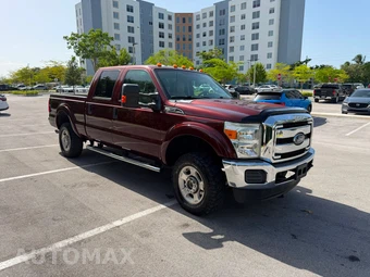2015 Ford Super Duty F-250 XLT Crew Cab Medium Bed - miniatura 4
