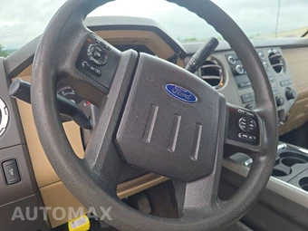 2015 Ford Super Duty F-250 XLT Crew Cab Medium Bed - miniatura 15
