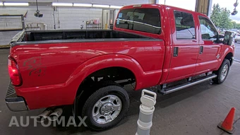 2015 Ford Super Duty F-250 XLT Crew Cab Medium Bed - miniatura 4