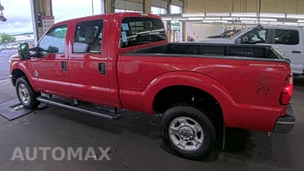 2015 Ford Super Duty F-250 XLT Crew Cab Medium Bed - miniatura 6