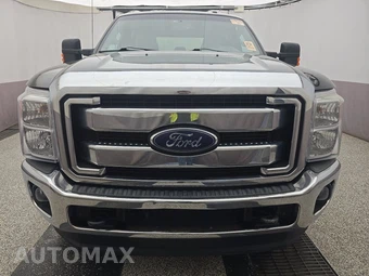 2015 Ford Super Duty F-250 XLT Crew Cab Medium Bed - miniatura 2