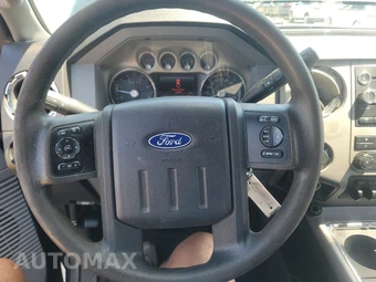 2015 Ford Super Duty F-250 XLT Crew Cab Medium Bed - miniatura 10