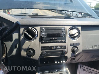 2015 Ford Super Duty F-250 XLT Crew Cab Medium Bed - miniatura 11