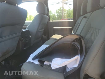 2015 Ford Super Duty F-250 XLT Crew Cab Medium Bed - miniatura 13