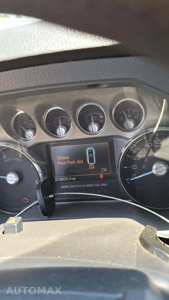 2015 Ford Super Duty F-250 XLT Crew Cab Medium Bed - miniatura 20