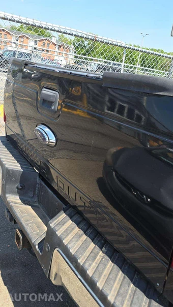 2015 Ford Super Duty F-250 XLT Crew Cab Medium Bed - miniatura 26