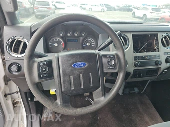 2015 Ford Super Duty F-250 XLT Crew Cab Short Bed - miniatura 10