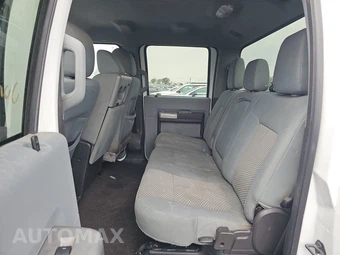 2015 Ford Super Duty F-250 XLT Crew Cab Short Bed - miniatura 13