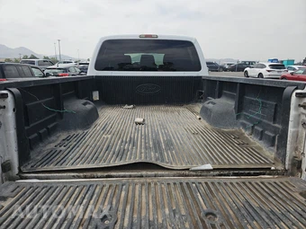 2015 Ford Super Duty F-250 XLT Crew Cab Short Bed - miniatura 16