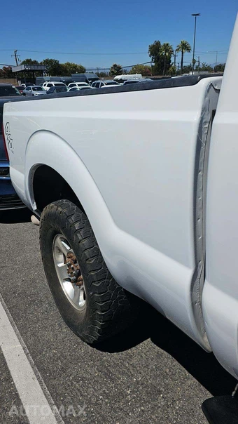 2015 Ford Super Duty F-250 XLT Crew Cab Short Bed - miniatura 24