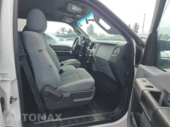 2015 Ford Super Duty F-250 XLT Crew Cab Short Bed - miniatura 8