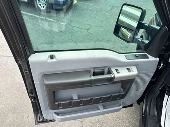 2015 Ford Super Duty F-250 XLT Extended Cab Medium Bed w/Rear Doors - miniatura 27