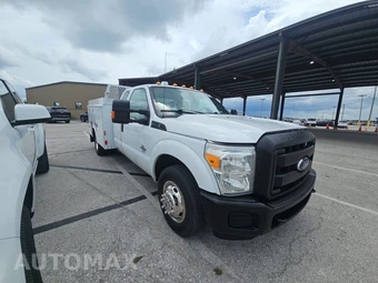 2015 Ford Super Duty F-350 Cab Chassis XL Extended Cab w/Rear Doors DRW - miniatura 3