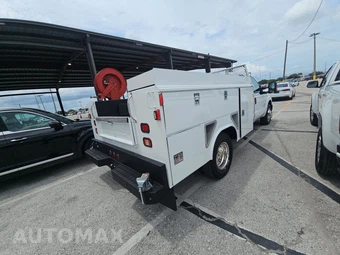 2015 Ford Super Duty F-350 Cab Chassis XL Extended Cab w/Rear Doors DRW - miniatura 4