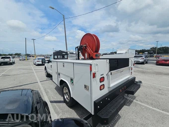 2015 Ford Super Duty F-350 Cab Chassis XL Extended Cab w/Rear Doors DRW - miniatura 6