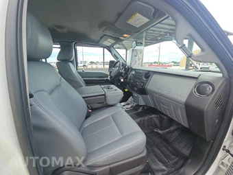 2015 Ford Super Duty F-350 Cab Chassis XL Extended Cab w/Rear Doors DRW - miniatura 8
