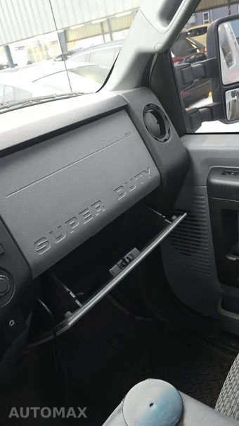 2015 Ford Super Duty F-350 Cab Chassis XL Extended Cab w/Rear Doors DRW - miniatura 29