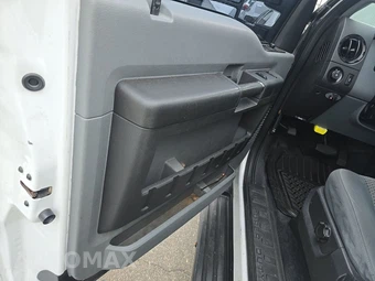 2015 Ford Super Duty F-350 Cab Chassis XL Extended Cab w/Rear Doors DRW - miniatura 9