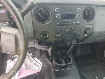2015 Ford Super Duty F-350 Cab Chassis XL Regular Cab - miniatura 11