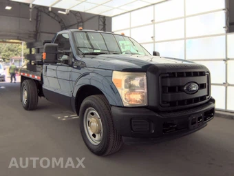 2015 Ford Super Duty F-350 Cab Chassis XL Regular Cab - miniatura 3