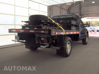 2015 Ford Super Duty F-350 Cab Chassis XL Regular Cab - miniatura 4