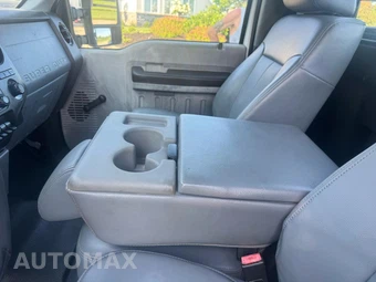 2015 Ford Super Duty F-350 Cab Chassis XL Regular Cab DRW - miniatura 34