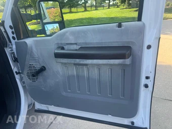 2015 Ford Super Duty F-350 Cab Chassis XL Regular Cab DRW - miniatura 42