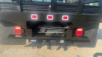 2015 Ford Super Duty F-350 Cab Chassis XL Regular Cab DRW - miniatura 9