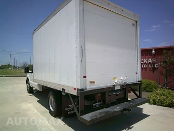 2015 Ford Super Duty F-350 Cab Chassis XL Regular Cab DRW - miniatura 21
