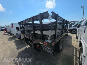 2015 Ford Super Duty F-350 Cab Chassis XL Regular Cab DRW - miniatura 3