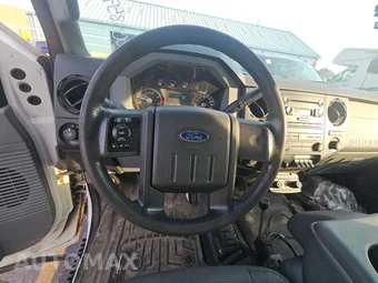 2015 Ford Super Duty F-350 Cab Chassis XL Regular Cab DRW - miniatura 10