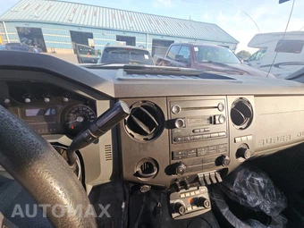 2015 Ford Super Duty F-350 Cab Chassis XL Regular Cab DRW - miniatura 11