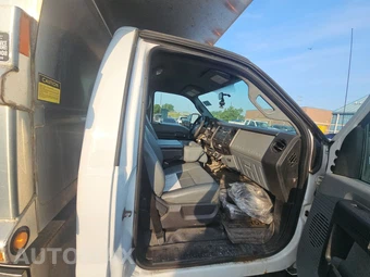 2015 Ford Super Duty F-350 Cab Chassis XL Regular Cab DRW - miniatura 8