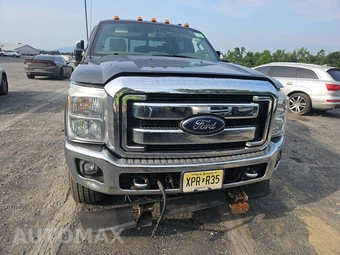 2015 Ford Super Duty F-350 Lariat Crew Cab Long Bed - miniatura 2