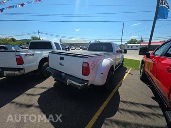 2015 Ford Super Duty F-350 Lariat Crew Cab Long Bed DRW - miniatura 3